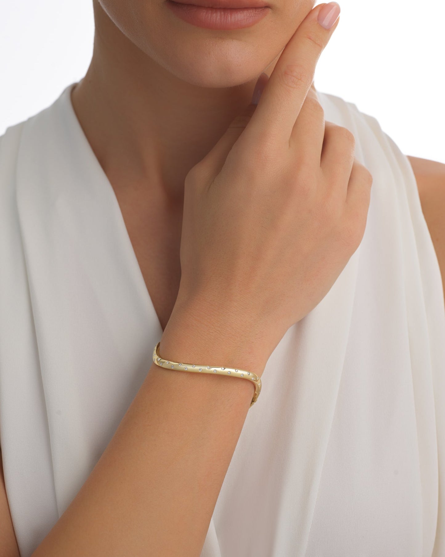The sway diamond polka dot bangle (YG)
