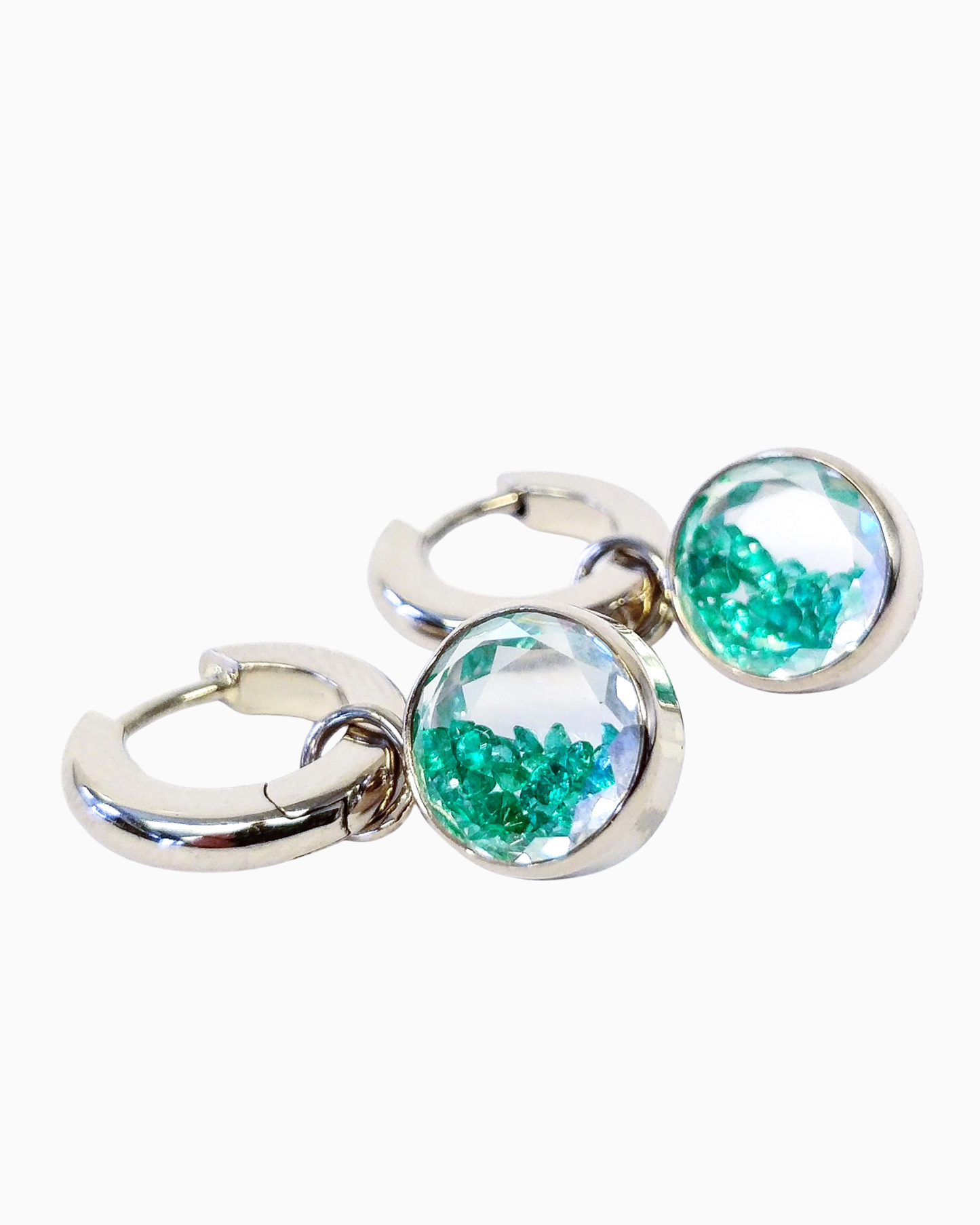Emerald Shaker Huggies
